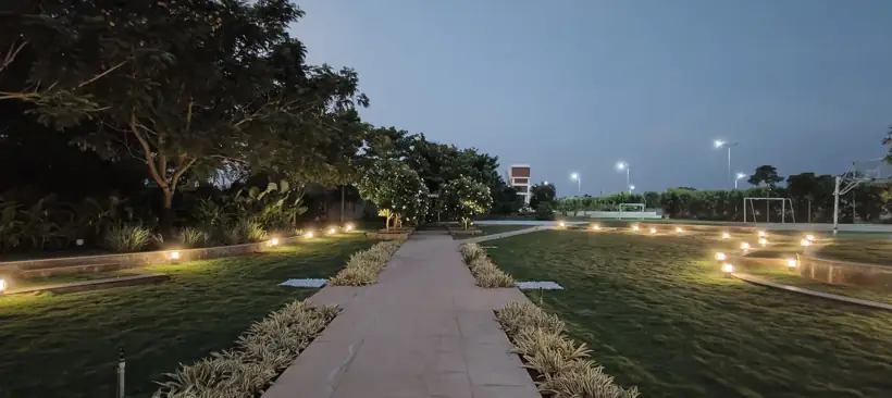 Garden walkway and recreation grounds at Eden 144
